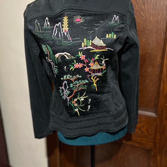 Jacket - Picture 2 of 3
